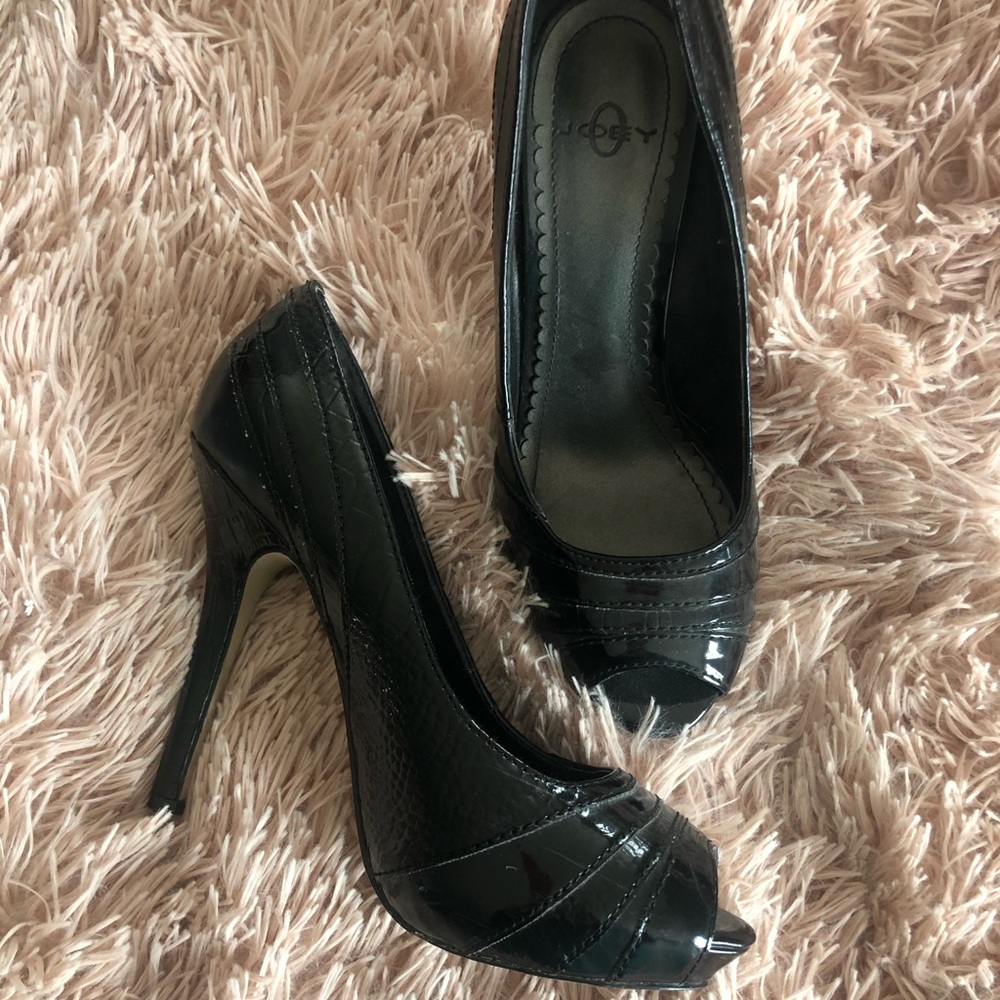 Black peep toe heels